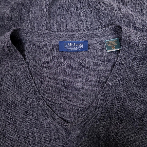 J. MICHAELS alpaca wool sweater vest - Picture 4 of 5